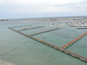 Wonderful example of mooring lines in a marina
